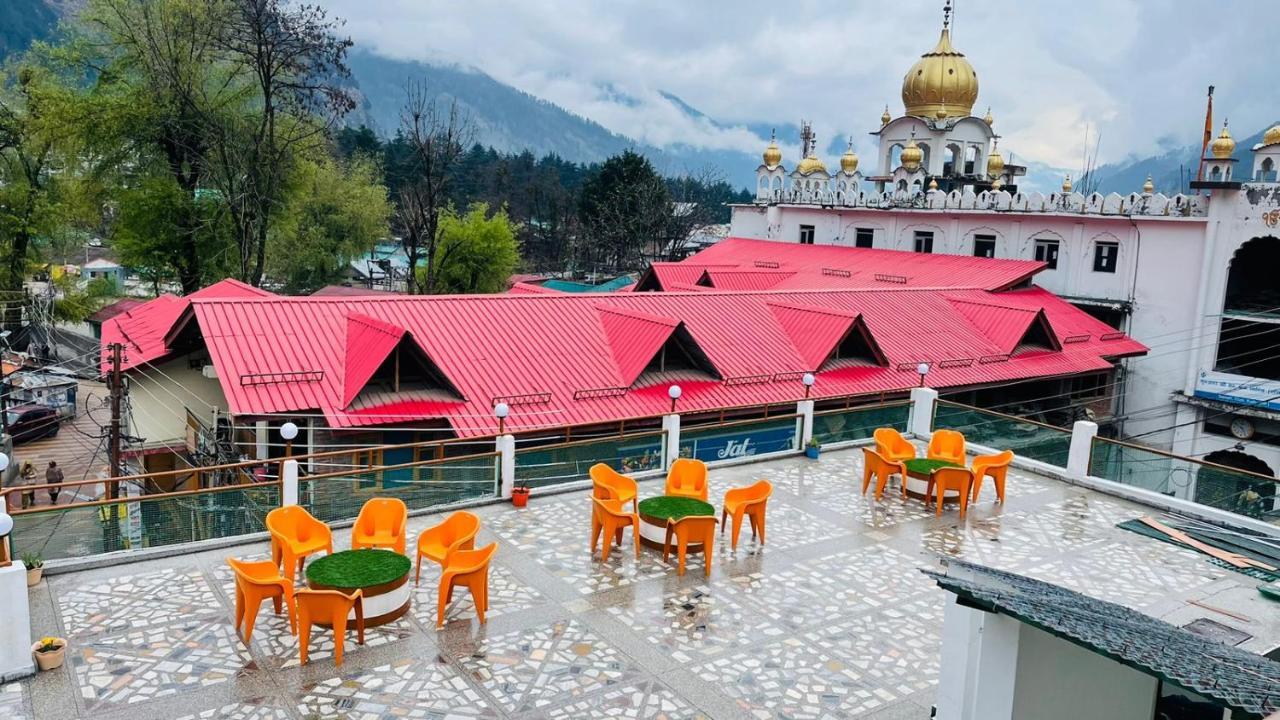 Hotel Hilltop At Mall Road Manali With Open Terrace Ngoại thất bức ảnh