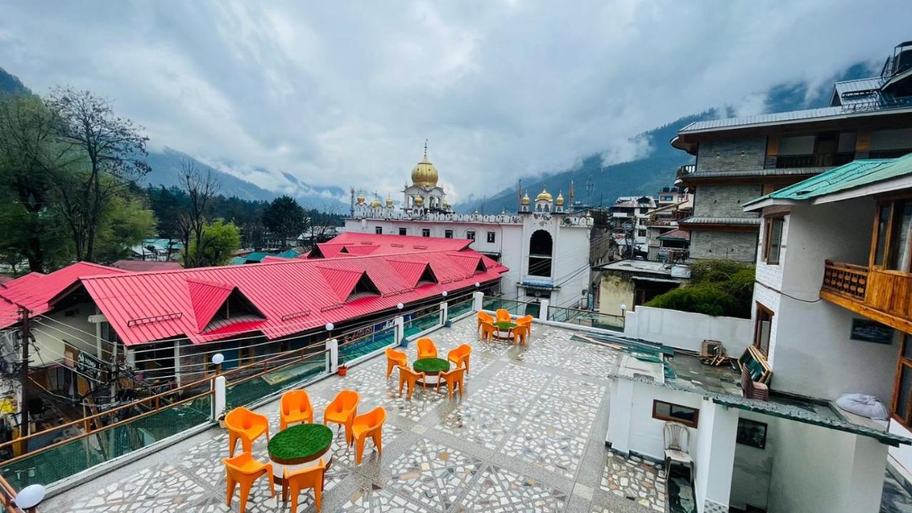 Hotel Hilltop At Mall Road Manali With Open Terrace Ngoại thất bức ảnh