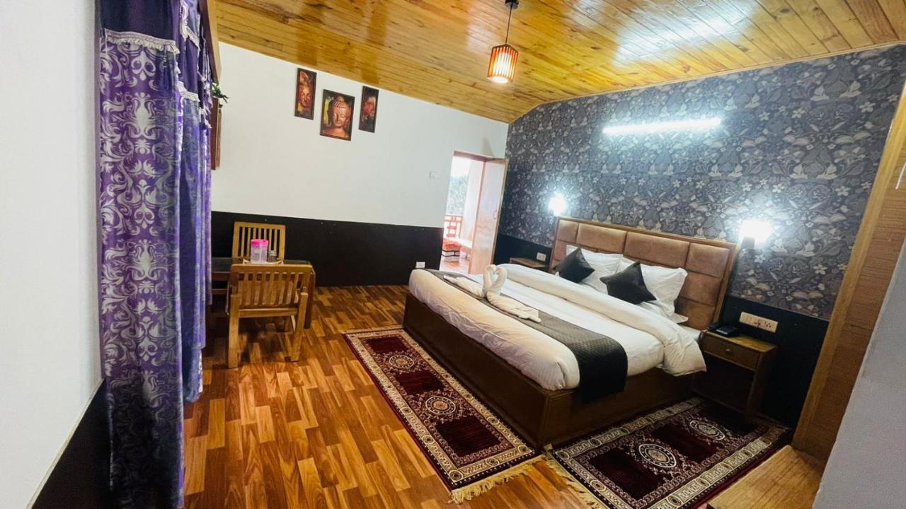 Hotel Hilltop At Mall Road Manali With Open Terrace Ngoại thất bức ảnh