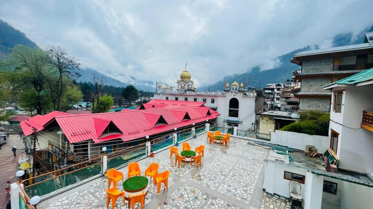 Hotel Hilltop At Mall Road Manali With Open Terrace Ngoại thất bức ảnh