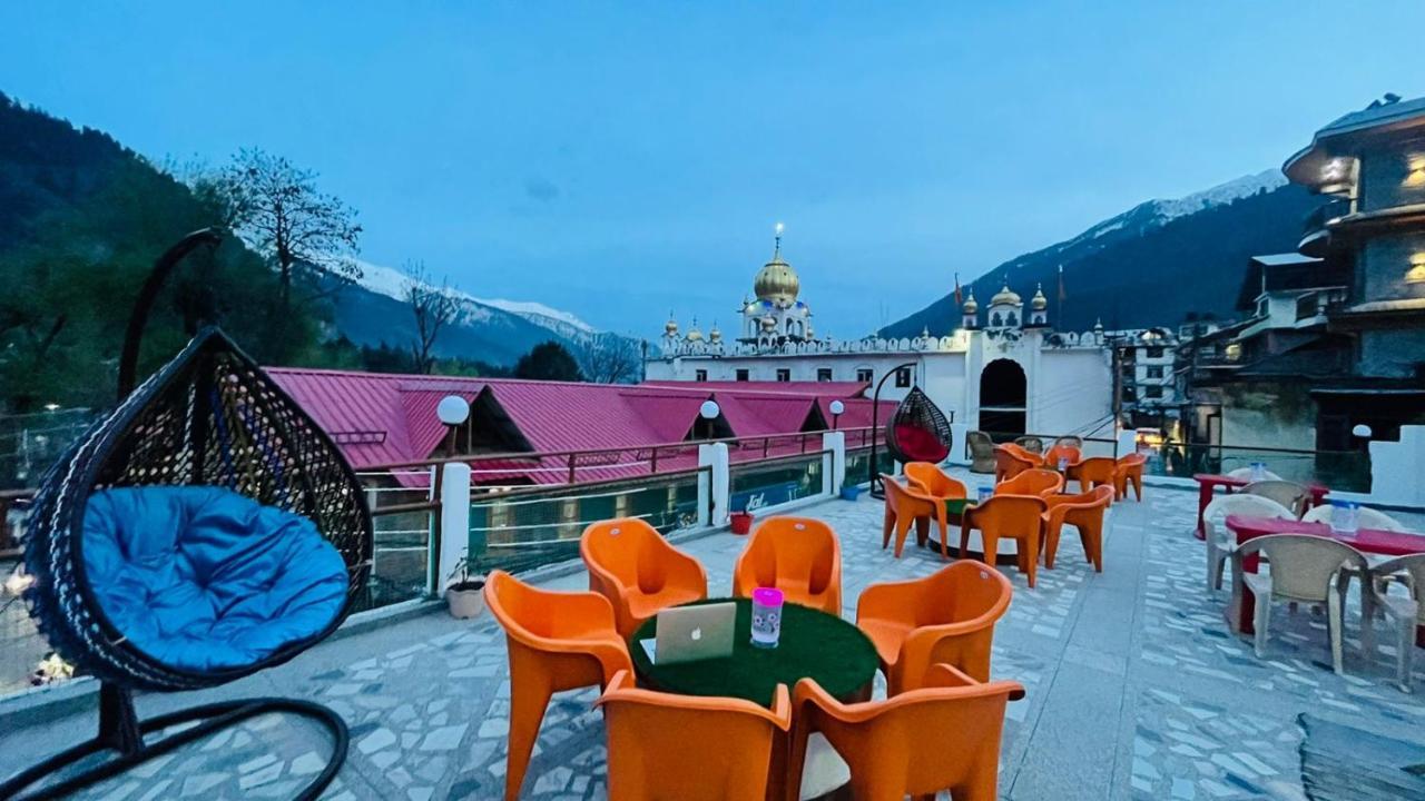 Hotel Hilltop At Mall Road Manali With Open Terrace Ngoại thất bức ảnh