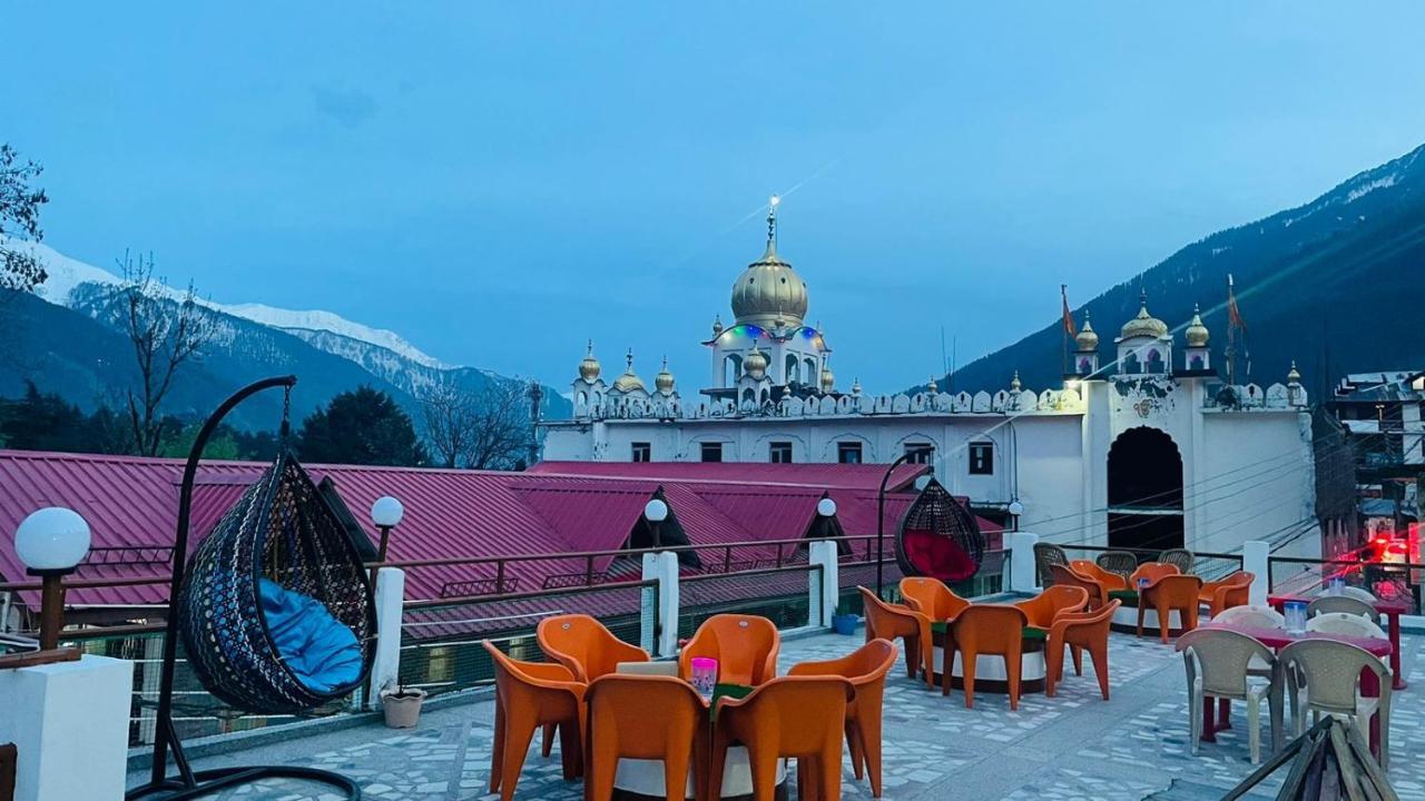 Hotel Hilltop At Mall Road Manali With Open Terrace Ngoại thất bức ảnh