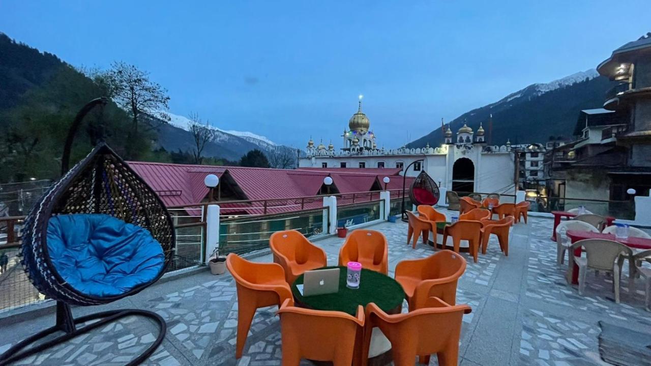 Hotel Hilltop At Mall Road Manali With Open Terrace Ngoại thất bức ảnh