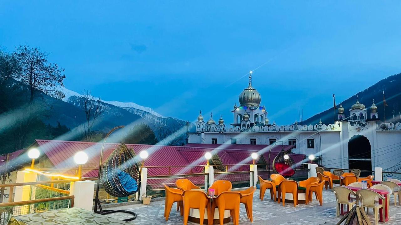 Hotel Hilltop At Mall Road Manali With Open Terrace Ngoại thất bức ảnh