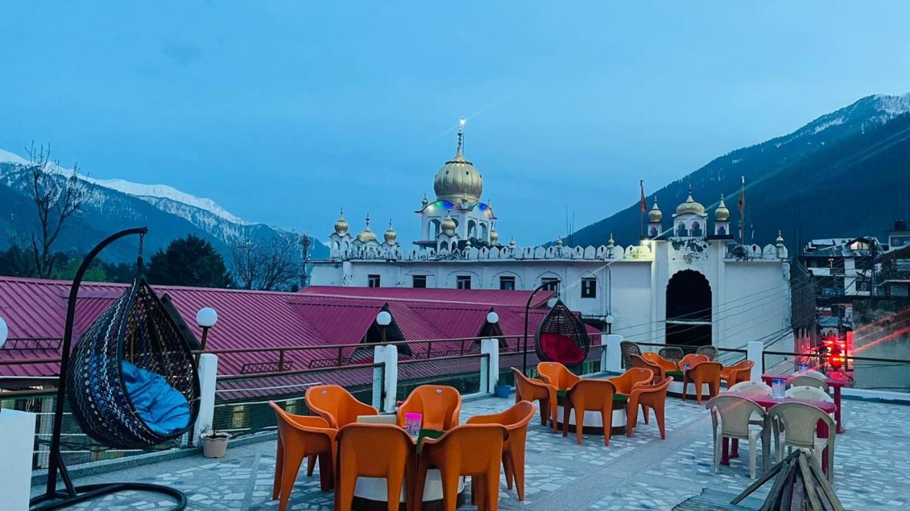 Hotel Hilltop At Mall Road Manali With Open Terrace Ngoại thất bức ảnh