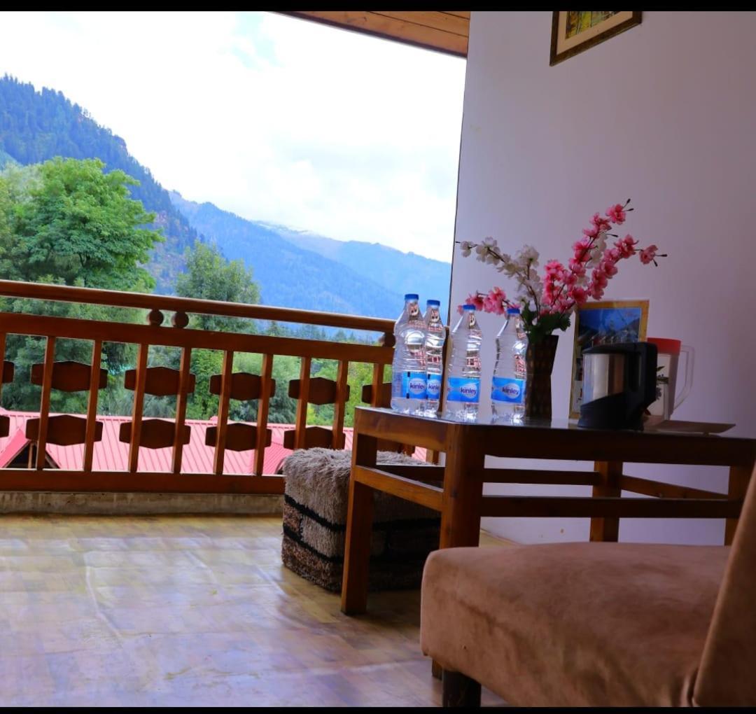 Hotel Hilltop At Mall Road Manali With Open Terrace Ngoại thất bức ảnh